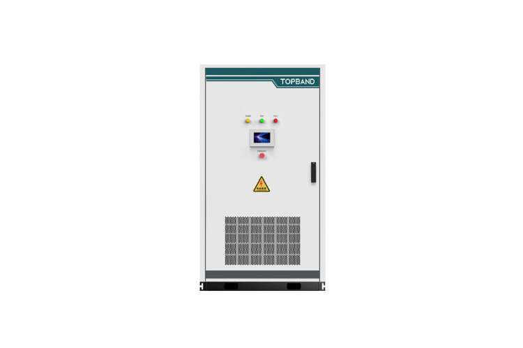 What functions can industrial and commercial users achieve through energy storage?